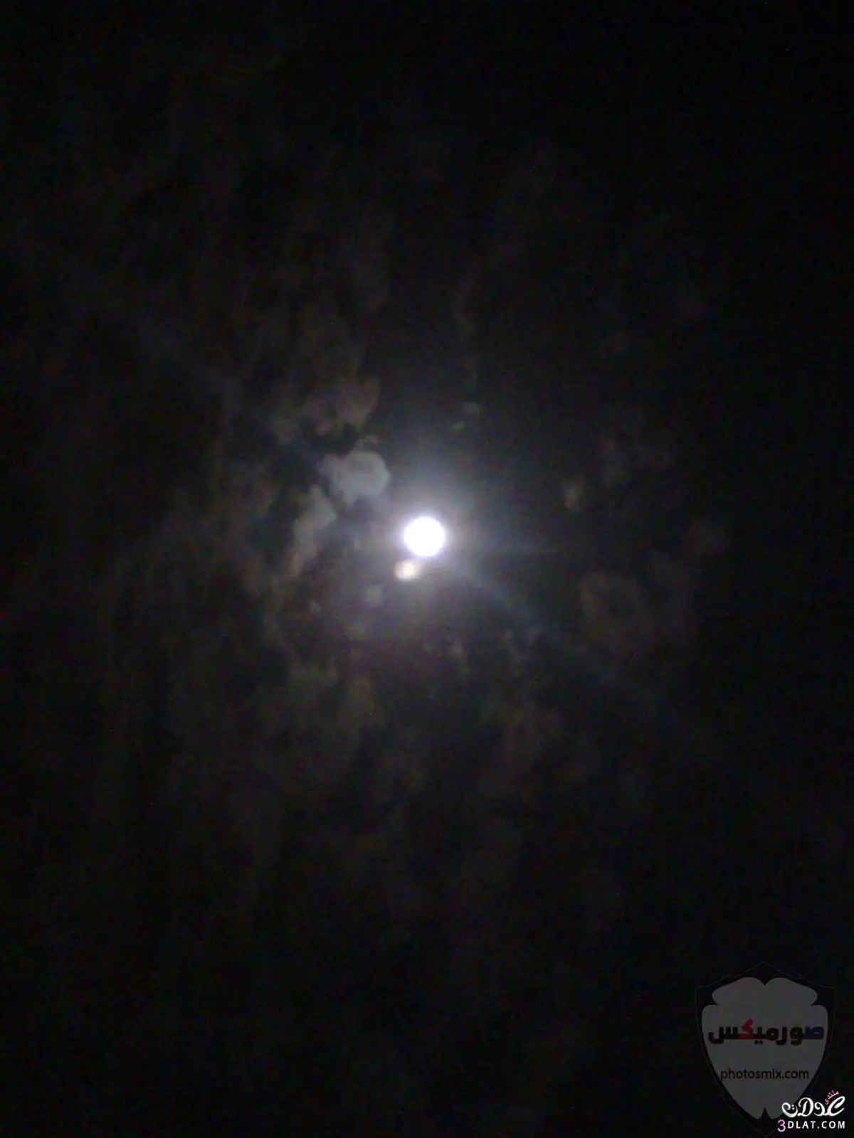 صور القمر العملاق رمزيات عن القمر العملاق صور قمر وسط النجوم 8